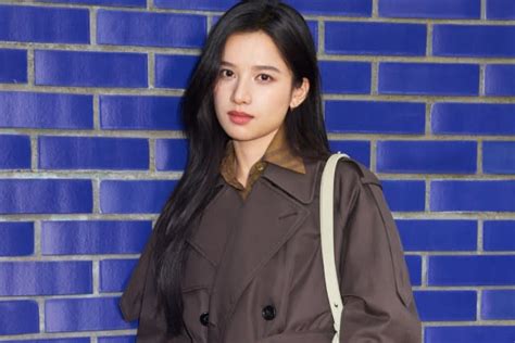 Burberry Welcomes Zhang Jingyi as Latest Global Brand 